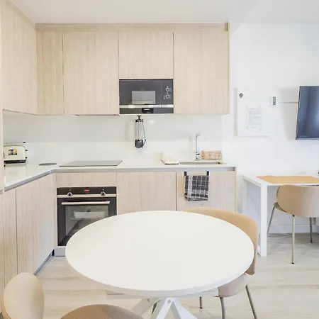 Apartment Cubo's Urban Sky Martiricos 14